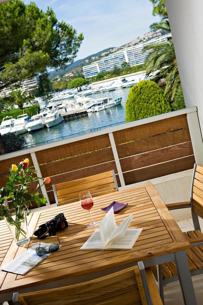Vacanceole - Residence Carre Marine Mandelieu Εξωτερικό φωτογραφία