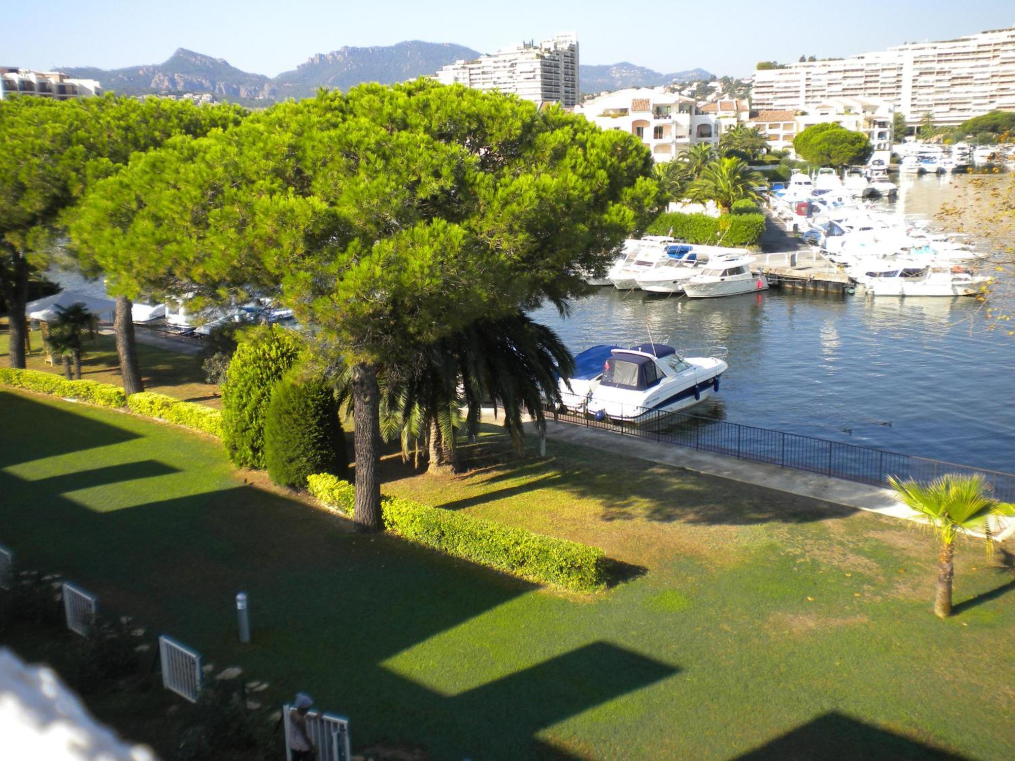 Vacanceole - Residence Carre Marine Mandelieu Εξωτερικό φωτογραφία