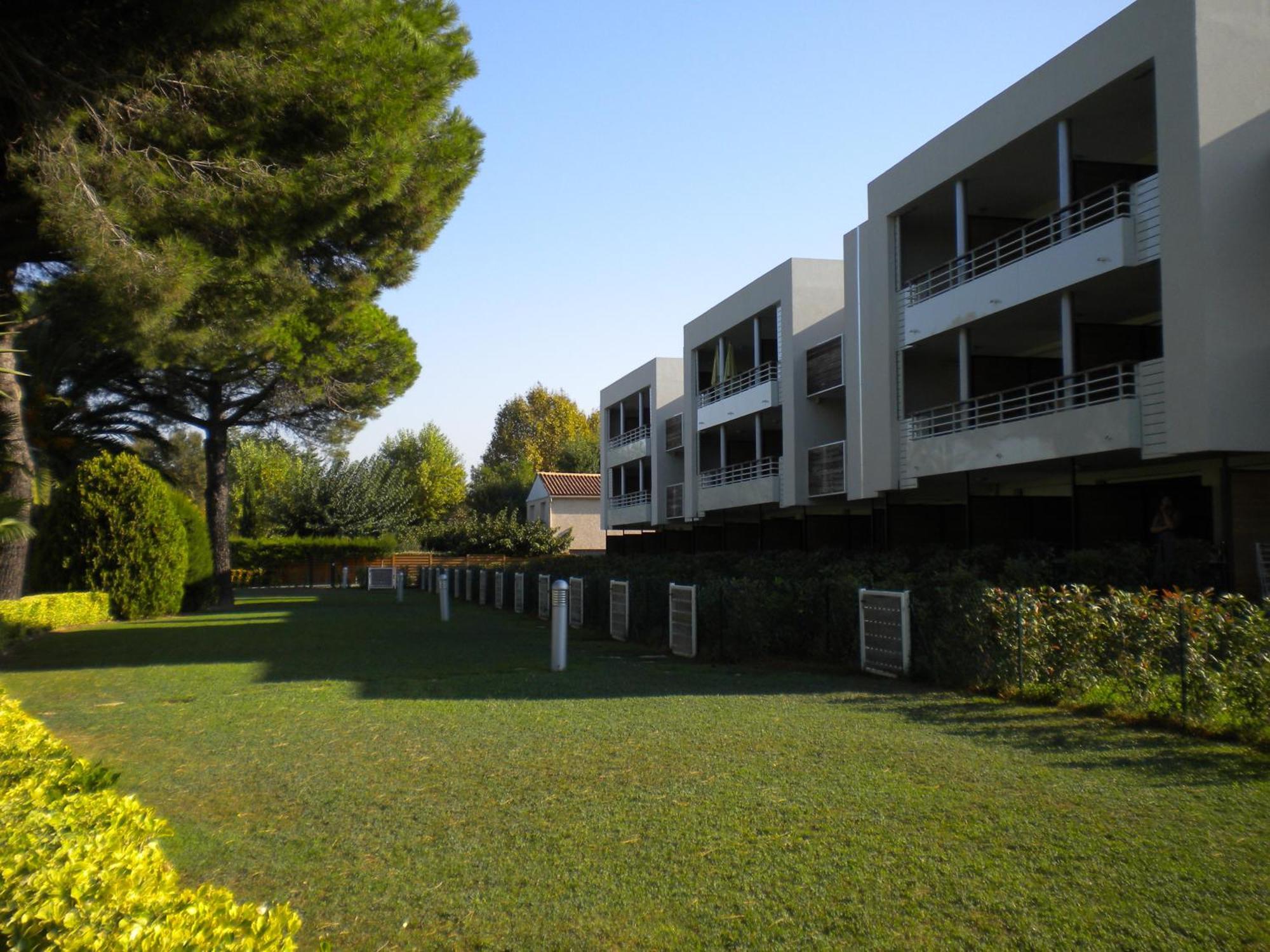 Vacanceole - Residence Carre Marine Mandelieu Εξωτερικό φωτογραφία